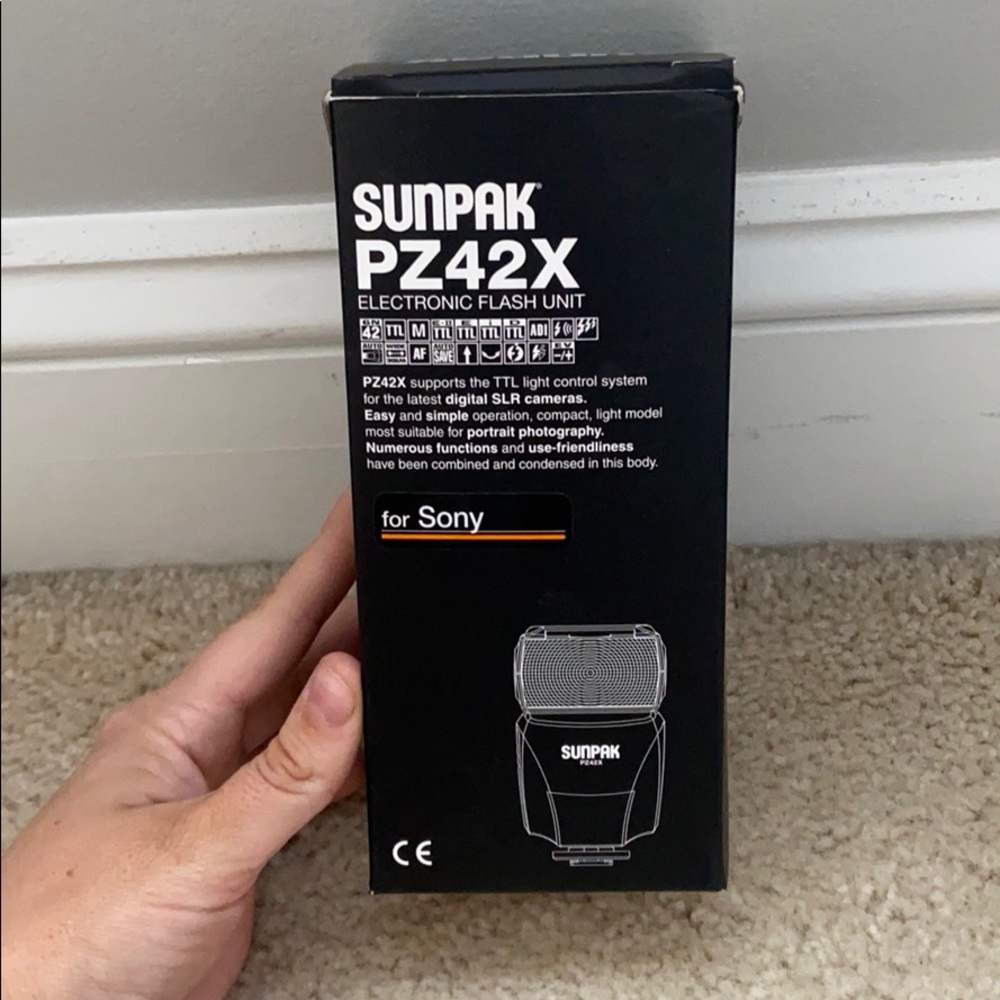 Sunpak PZ42X electronic flash unit for Sony camera